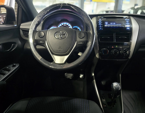 Toyota Yaris 1.3 16V FLEX XL LIVE MULTIDRIVE