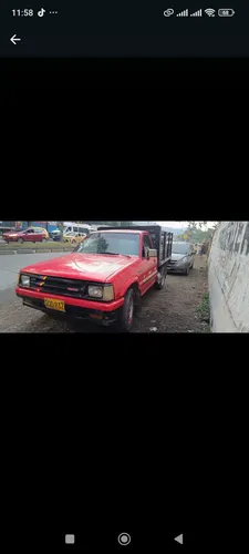 Mazda B2000 2.0 Est
