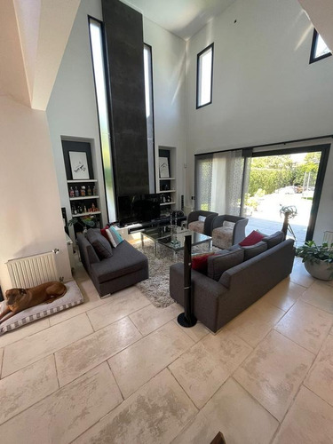 Imagen 5 de 30 de Impresionante Casa En El Casco (pacheco)