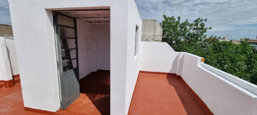 Imagen 2 de 23 de Rebajado!! Depto 2 Amb Con Terraza Propia En Mataderos