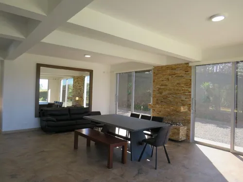Casalote En Venta En Alto Del Escobero. Cod V14836