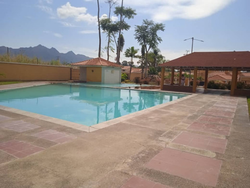 Imagen 11 de 14 de Townhouse En Venta Resd. Los Frailes Monteserino San Diego