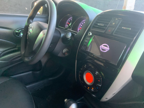 Nissan Versa SL 1.6 16V FlexStart 4p Aut.