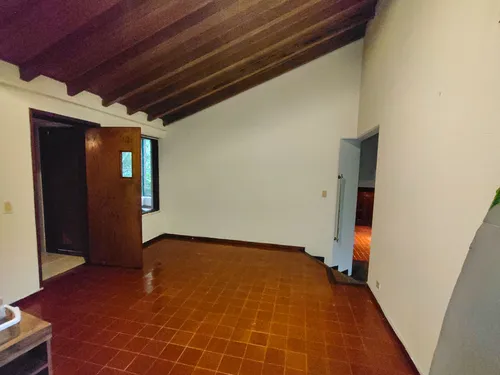 Casa En Venta En Provenza. Cod V2311