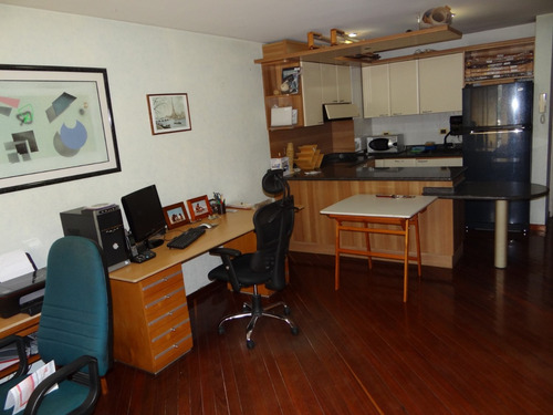 Apartamento En Venta En La Alta Florida 56mts2/1h/1b/1e + 3 Cuartos Hobby 45mts2. Mem