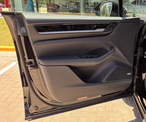 Porsche Macan 4 Electric - 0km 2025 - Porsche Argentina