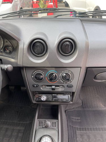 Imagem 15 de 15 de Chevrolet Celta 1.0 Mpfi Life 8v Flex 2p Manual