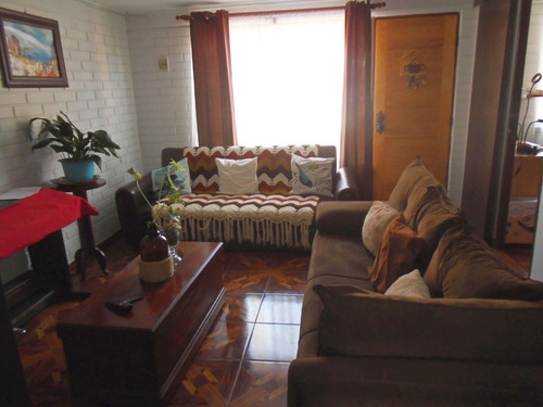 Casa Acogedora 3d. 1b 1e. Construcción Sólida.