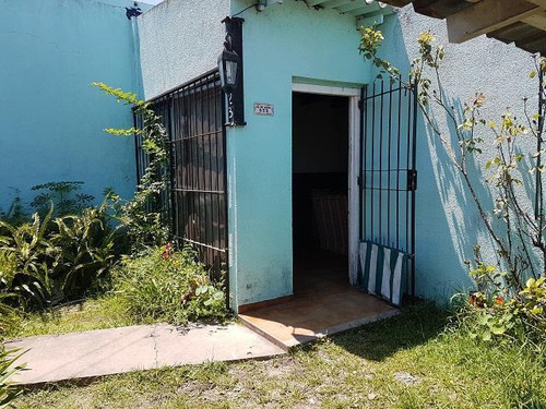 Imagen 4 de 11 de Casa 3 Ambientes En Lote Propio - 25 De Mayo Al 900 - Quilmes