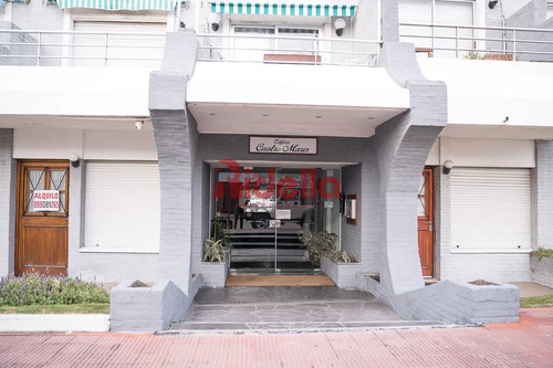 Venta De Apartamento 2 Dormitorios En Península, Punta Del Este