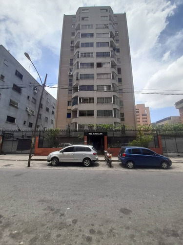 Se Vende Apartamento En La Av Solano Evelyn 