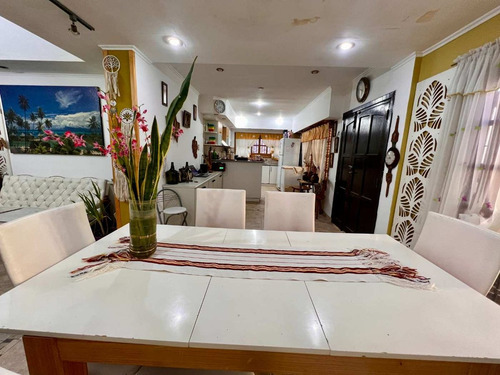 Casa 4 Ambientes En Venta En Lomas De Zamora