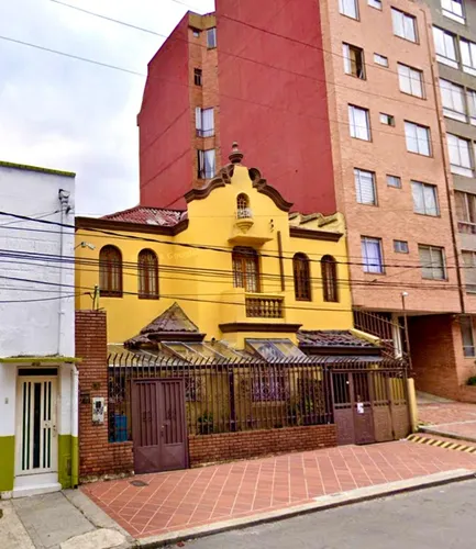 Se Vende Casa Rentando Con Excelente Ubicación En Chapinero: