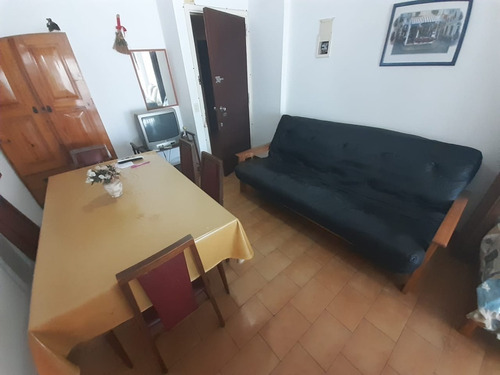 Imagen 3 de 15 de Un Ambiente Amplio Divisible, Edificio Ancla A Pasos Al Mar Y Del Centro
