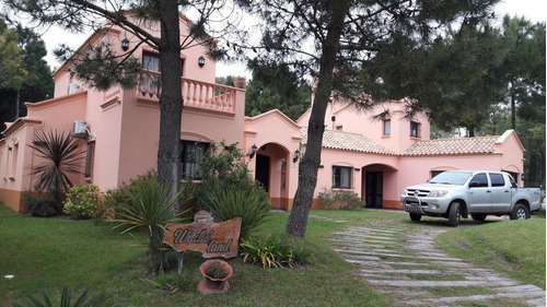 Chalet Colonial, En Dos Plantas, De 4 Dorm, Dependencias, Ga