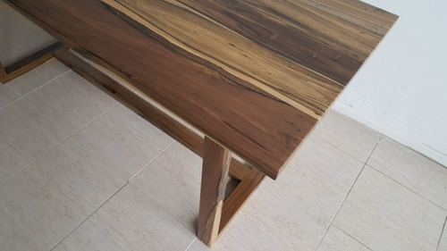 Imagen 9 de 10 de Mesa Madison De Comedor Madera Dura Maciza 4cm Espesor Guayubira 80x160cm Hidrolaqueada Y Patas De Madera