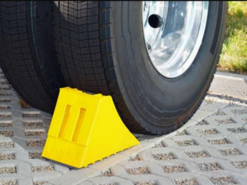 Imagen 6 de 9 de Cuña Tope Calza Seguridad Rueda Camión Anti Deslizante