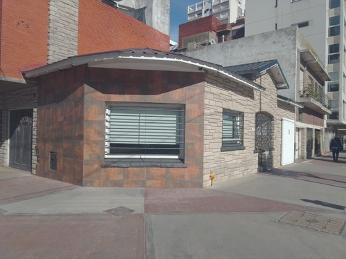 Imagen 16 de 16 de Chalet Excelente Reciclado Tres Ambientes Esquina En Excelente Ubicación La Perla