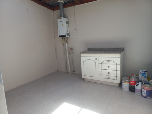 Casa De Un Piso, Con Ubicación Inmejorable, Avenida Condell