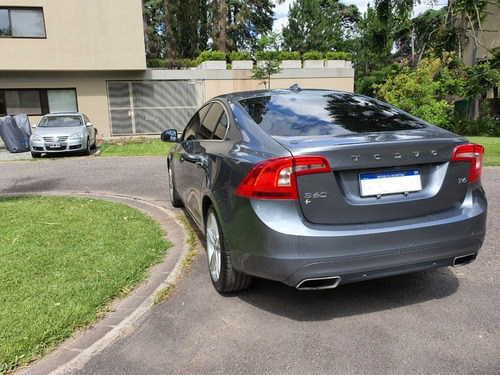 Volvo S60 2.0t6 306cv