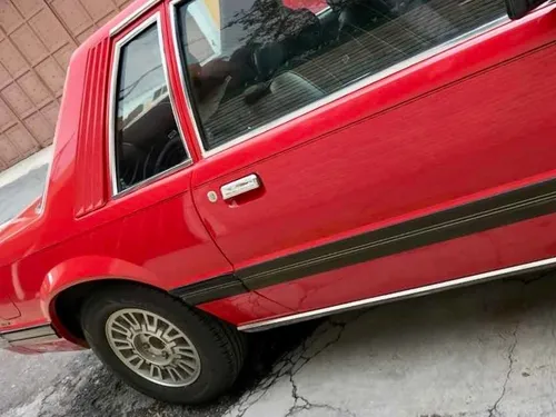 Ford Mustang Hard Top 82 Rojo