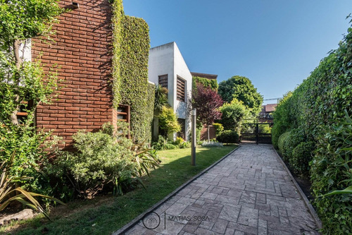 Chalet 5 Ambientes Con Gran Parque