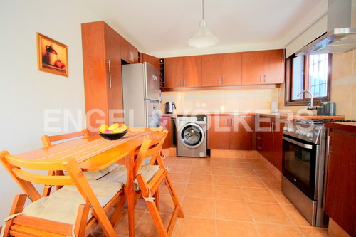 Impecable Casa Con Piscina En Venta Carrasco