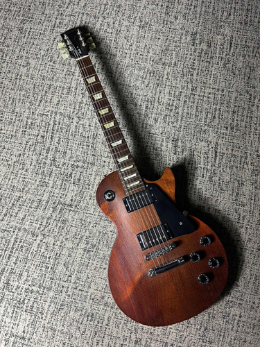 Gibson Studio (caps Burstbucker Pro) + Case