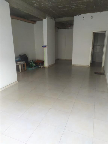 Imagen 5 de 9 de Locales A La Calle - Venta