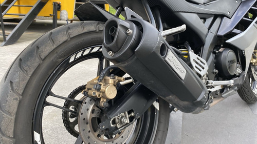 Imagen 12 de 13 de Yamaha R15