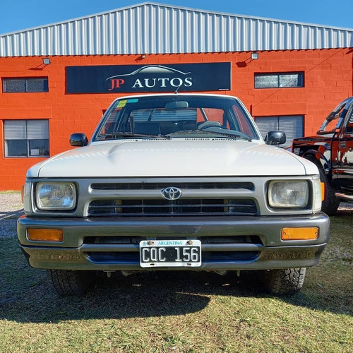 Toyota Hilux Std 4x2 2.8 1999