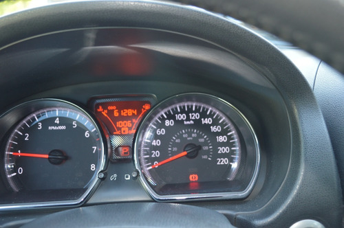 Nissan Versa 1.6 Exclusive At