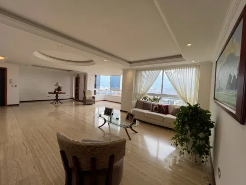 Se Vende Ph 333m2. Macaracuay