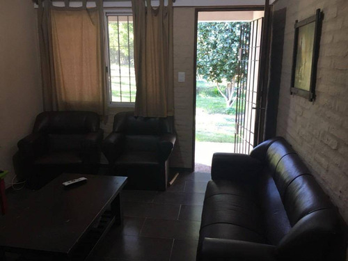 Alquiler Casa 2 Dormitorios Villa Argentina Con Cochera