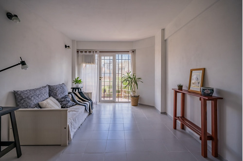 Departamento Monoambiente En Venta En Morón, G.b.a. Zona Oeste, Argentina
