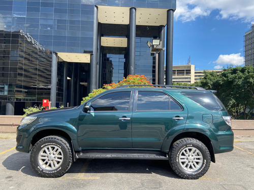 Toyota Fortuner 2015