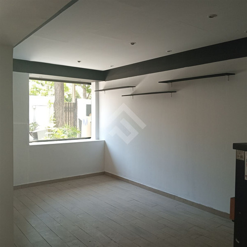 Local Comercial En Arriendo Manquehue Sur, Comuna Las Condes