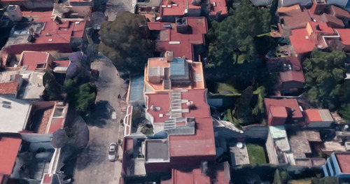 Casa En Excelente Estado Muy Céntrica Y Confortable !