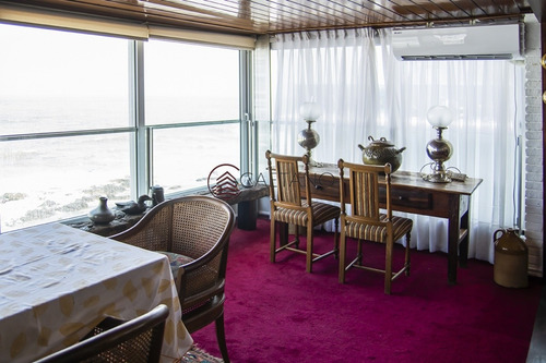 Departamento En Venta, 3 Dormitorios Con Linda Vista Al Mar.-ref:2510