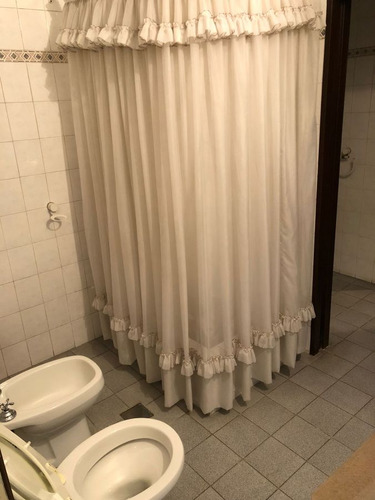 Casa En Venta De 2 Dormitorios C/ Cochera En Pontevedra