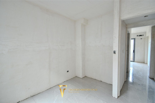 Venta Mataderos Departamento 4 Ambientes Balcon Categoria
