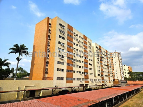 Jean Pavon Tiene Bello Apartamento En Alquiler En El Este De Barquisimeto Lara 8 7 0 9