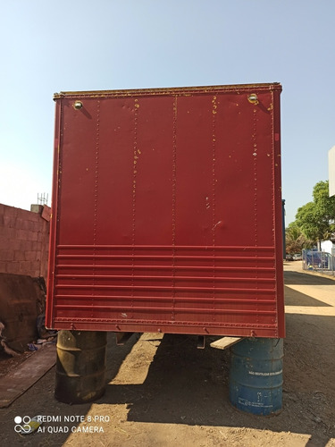 Imagem 4 de 7 de Baú