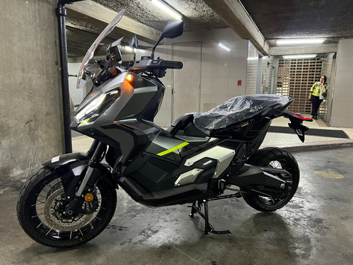 Honda Xadv 750 2024