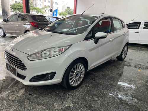 Ford Fiesta 1.6 TITANIUM HATCH 16V FLEX 4P AUTOMÁTICO
