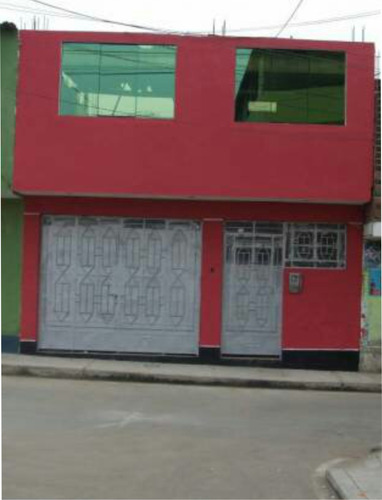 ¡ocasión! Vendo Casa Comercial En Plena Avenida Principal *excelente Ubicación* Ideal Para Minimarkets, Peluquerías, Boticas; Etc. San Juan De Lurigancho. Cuenta Con Todos Los Servicios.