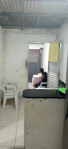 Vende-se Uma Casa Pronta Para Morar
