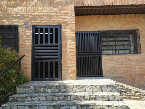 Se Vende Casa Comercial En Los Rosales (parroquia San Pedro)/380 M2