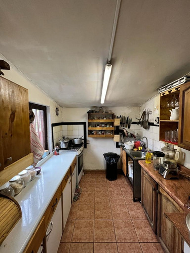 Gran Patio Y Ubicación, Un Piso, Centro De Villa Alemana