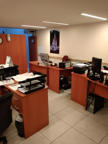 Imagen 14 de 27 de Gran Esquina En Tucumán Y Maipu. 900 M2. Local Y Oficinas